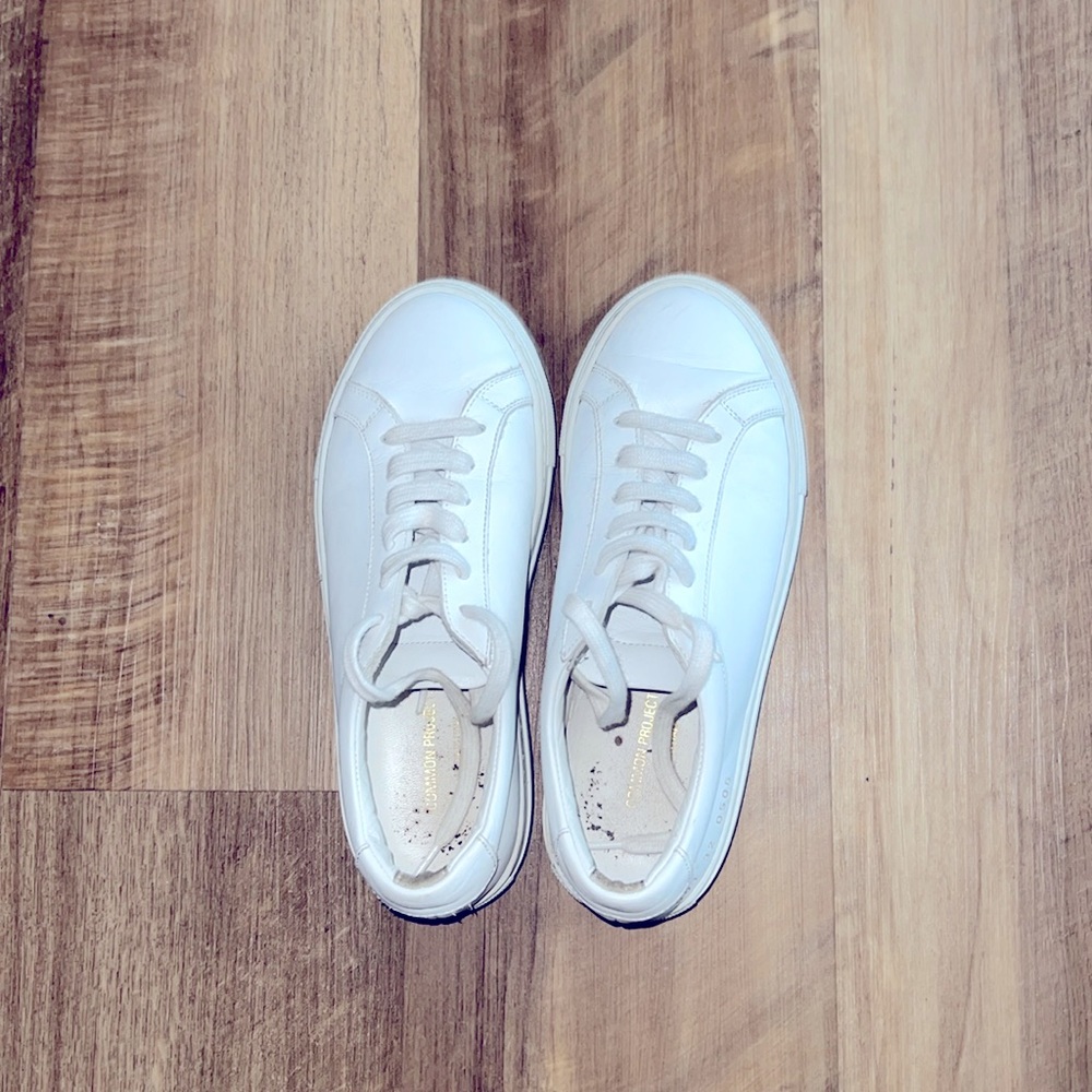 Kids Common projects sz 13/1 unisex. Worn on my wedding day slightly clean.
